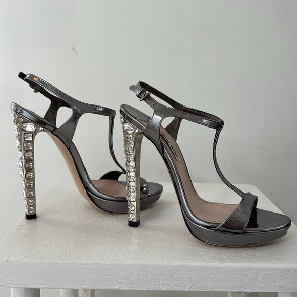 Miu Miu Pewter/Silver Patent Leather Sandals with Exquisite Crystal heels 36 - Picture 7 of 9